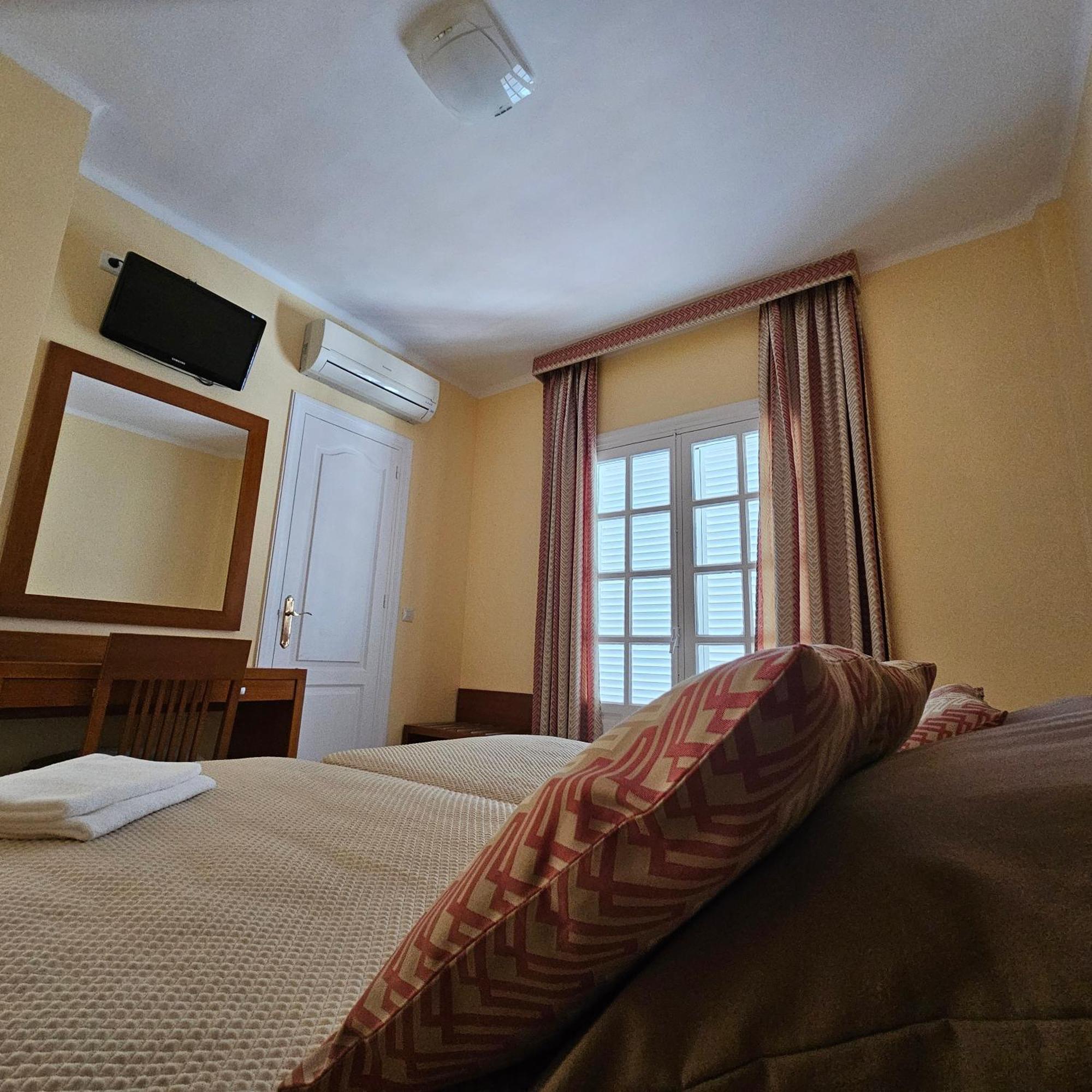 Hotel Marazul By Fitzgeralds à Nerja Extérieur photo